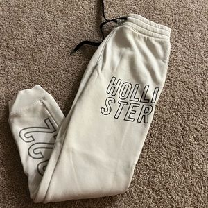 White Hollister joggers